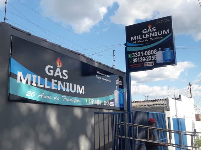 Fachada Lona Banner - Foco Brasil Toldos Anápolis